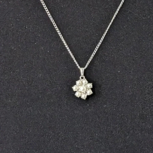 Vintage B David Sterling Flower Necklace - Picture 3 of 8